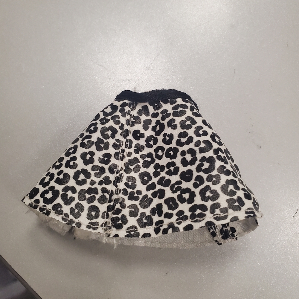 Remix Super Surprise Rock Band Fame Queen LOL Surprise! OMG Doll Skirt Only